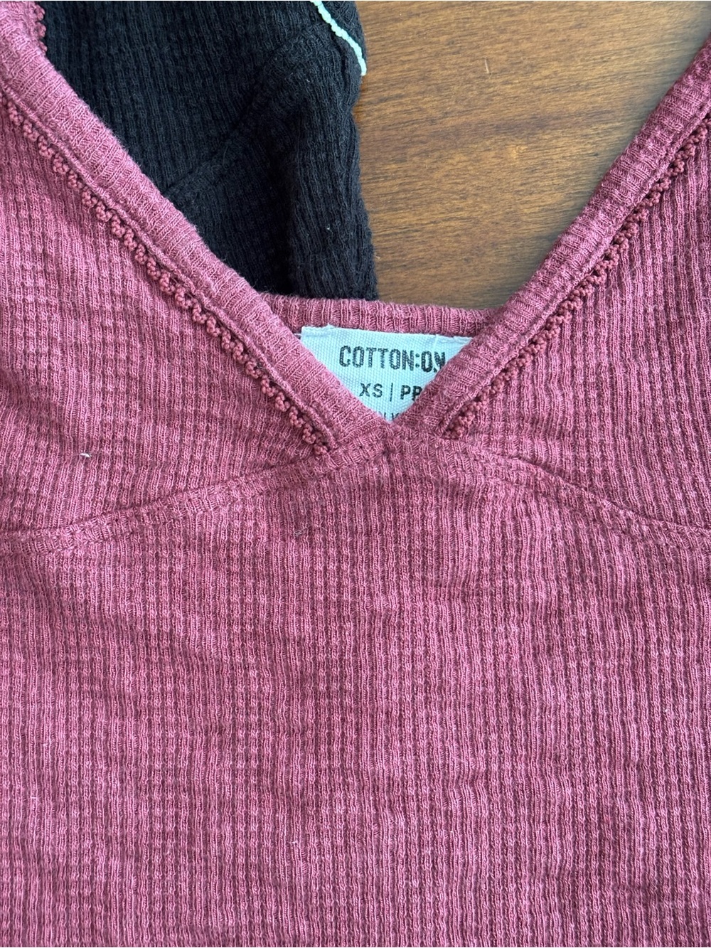 Cotton On Black Ribbed V-Neck Crop Top with Contrast Trim - Picture 3 of 7